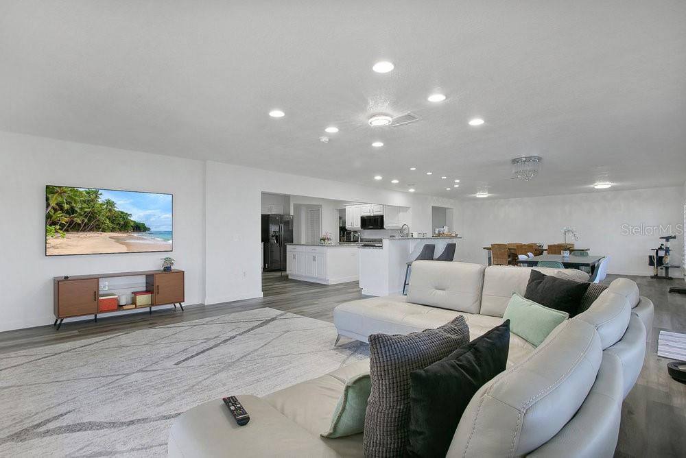 255 Deer Isle Dr