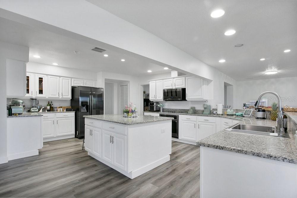 255 Deer Isle Dr