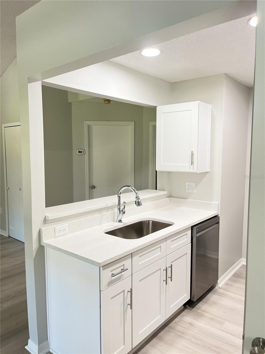 549 Sun Ridge Pl #208