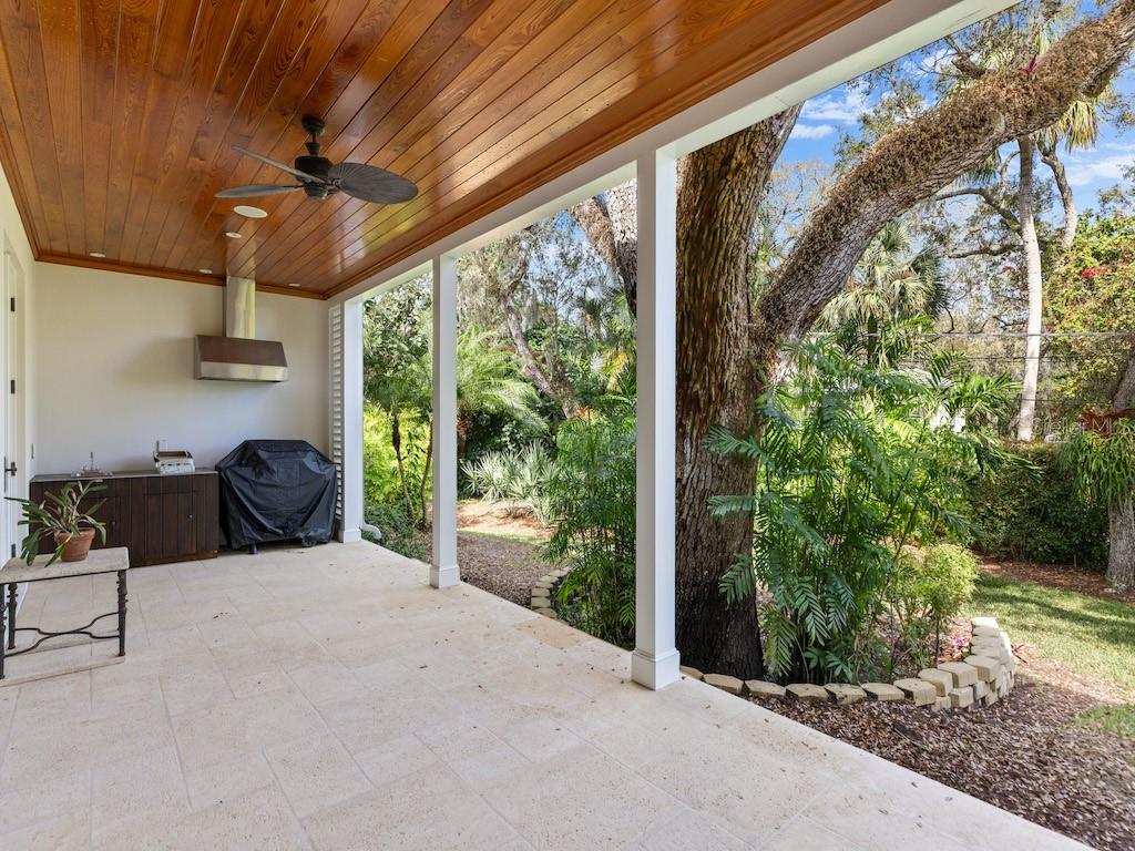 1516 W Camino Del Rio