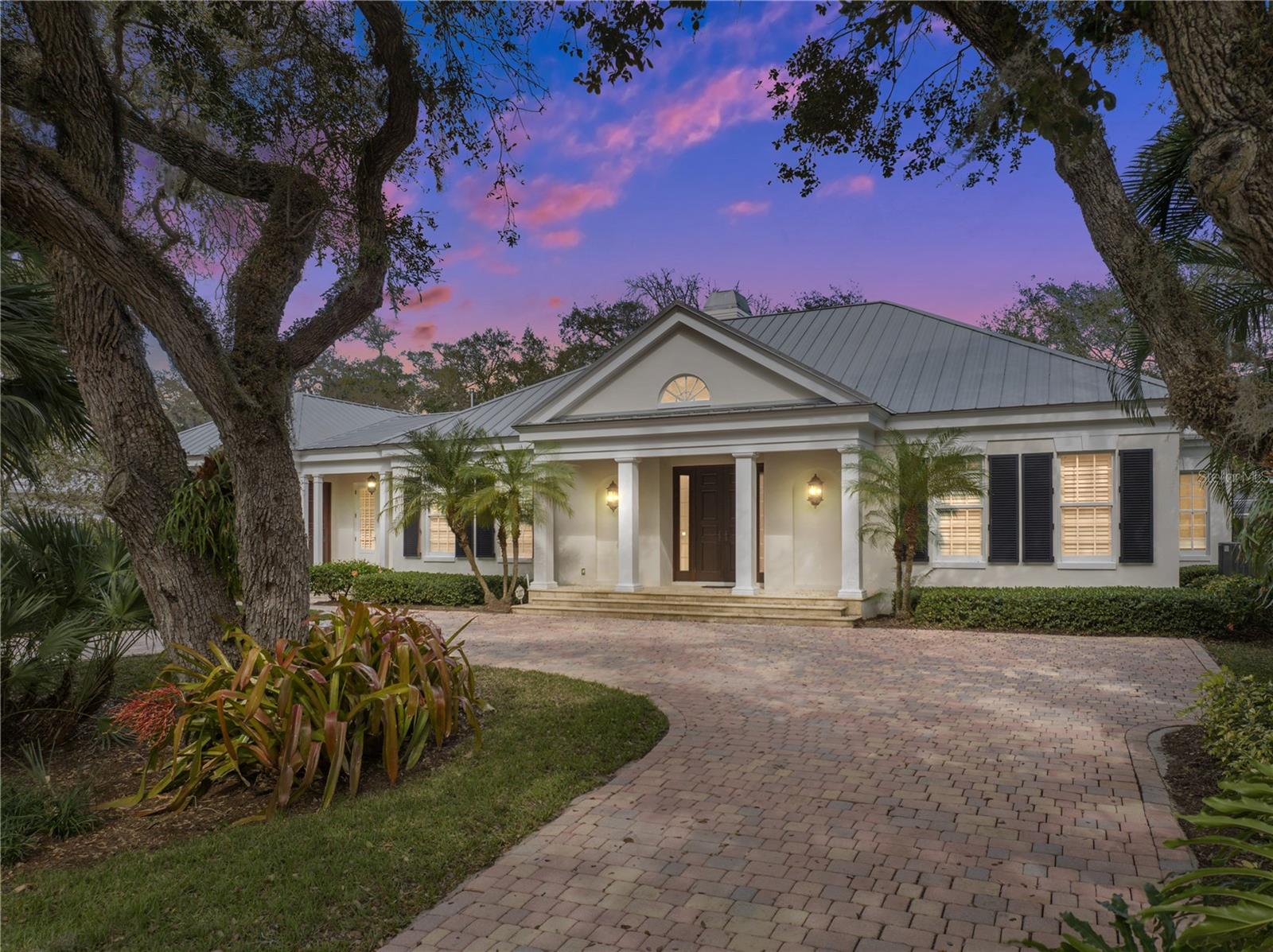 1516 W Camino Del Rio