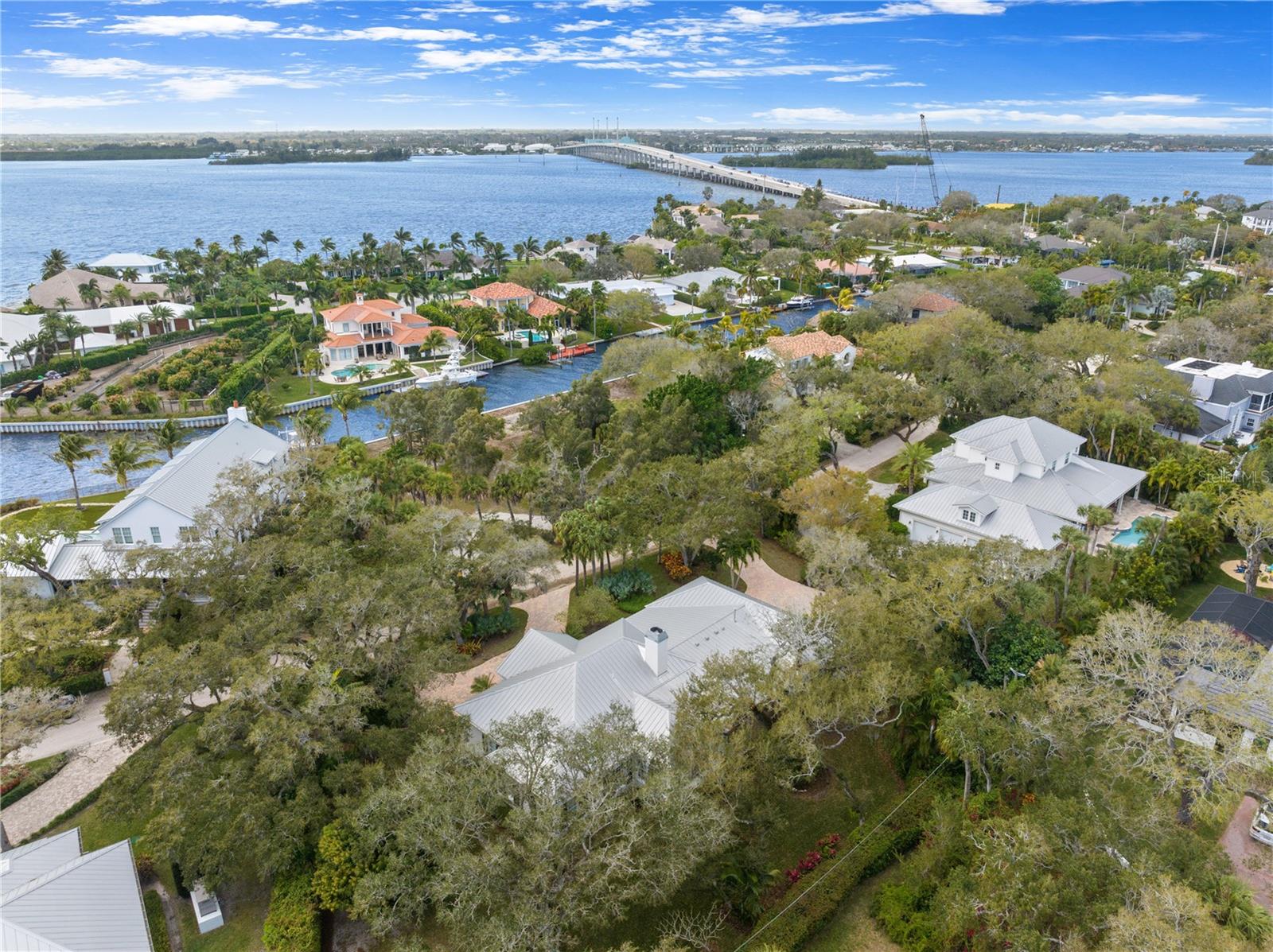 1516 W Camino Del Rio