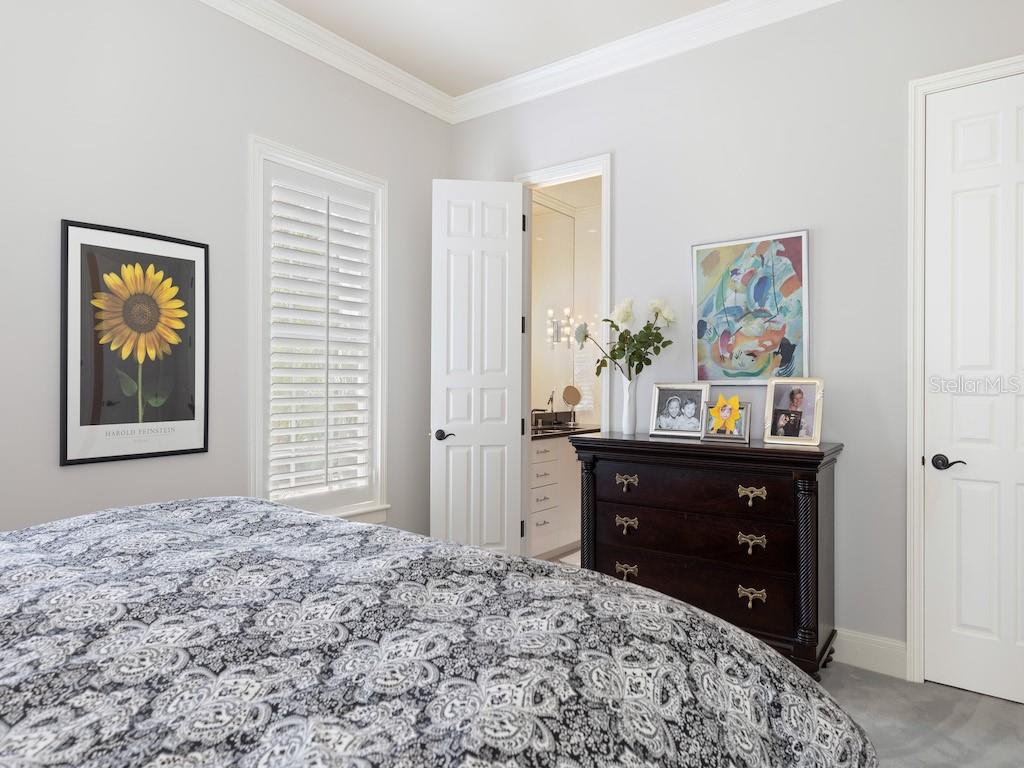 1516 W Camino Del Rio