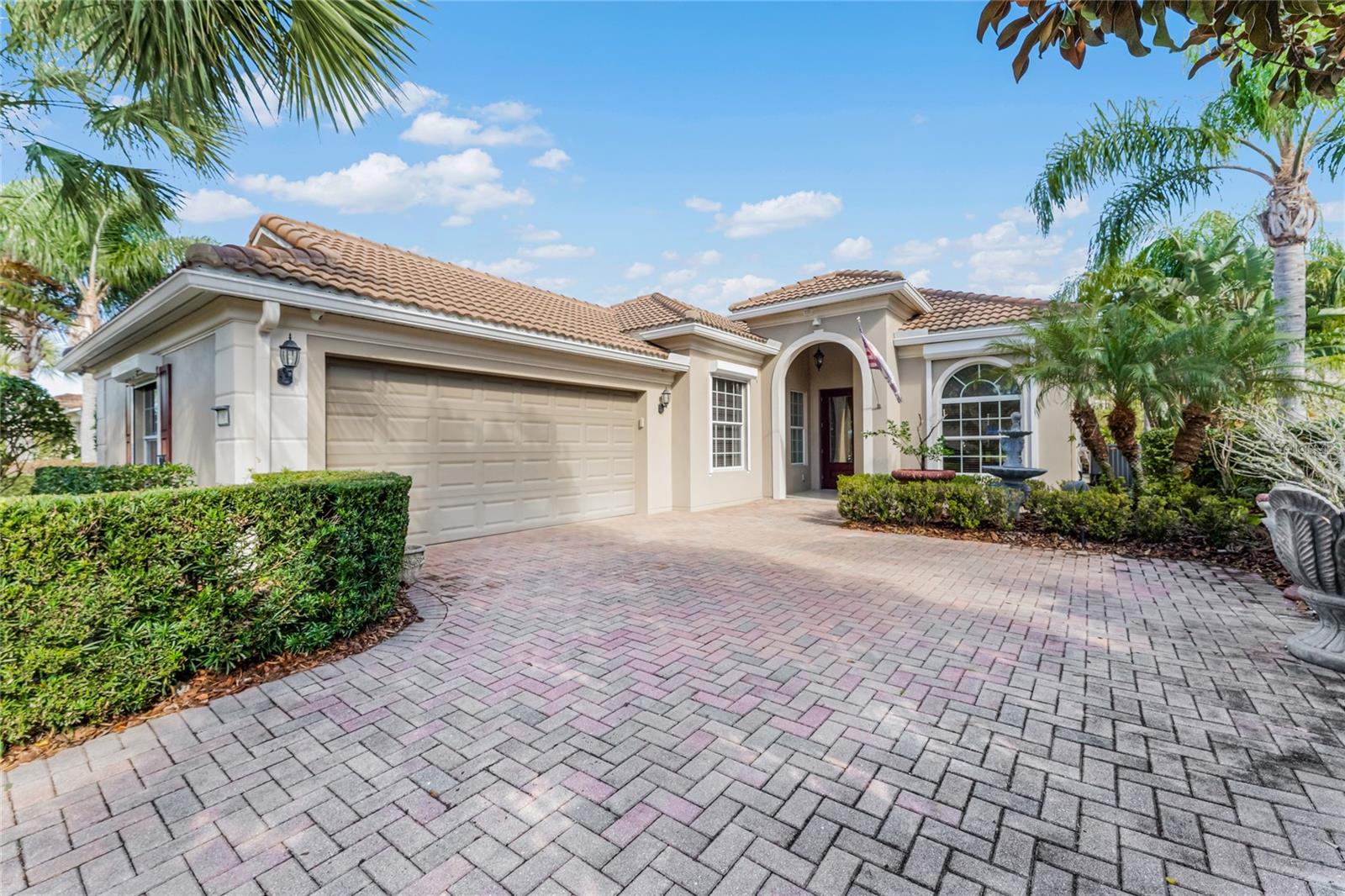 11800 Zelkova Ln