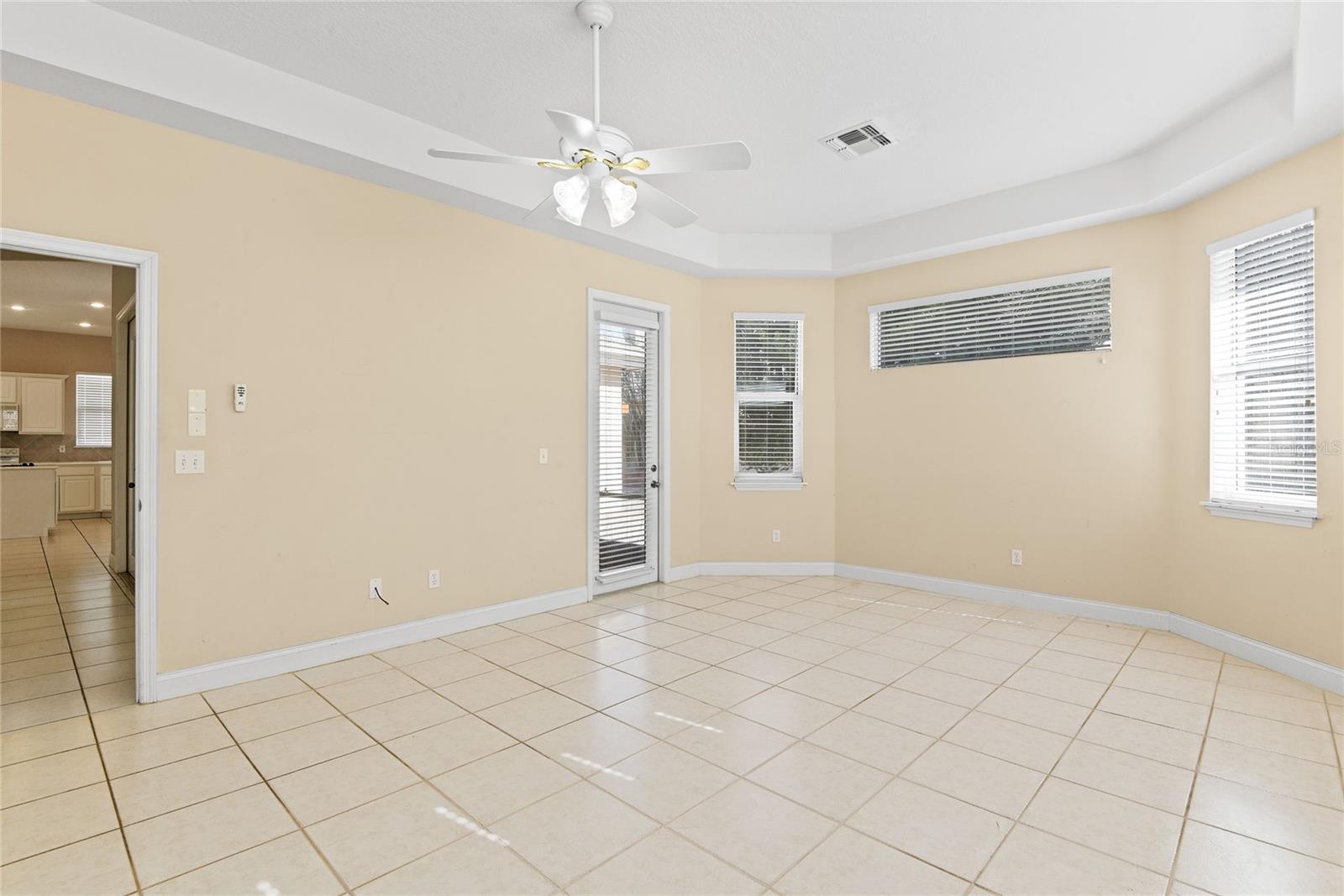 10507 Holly Crest Dr