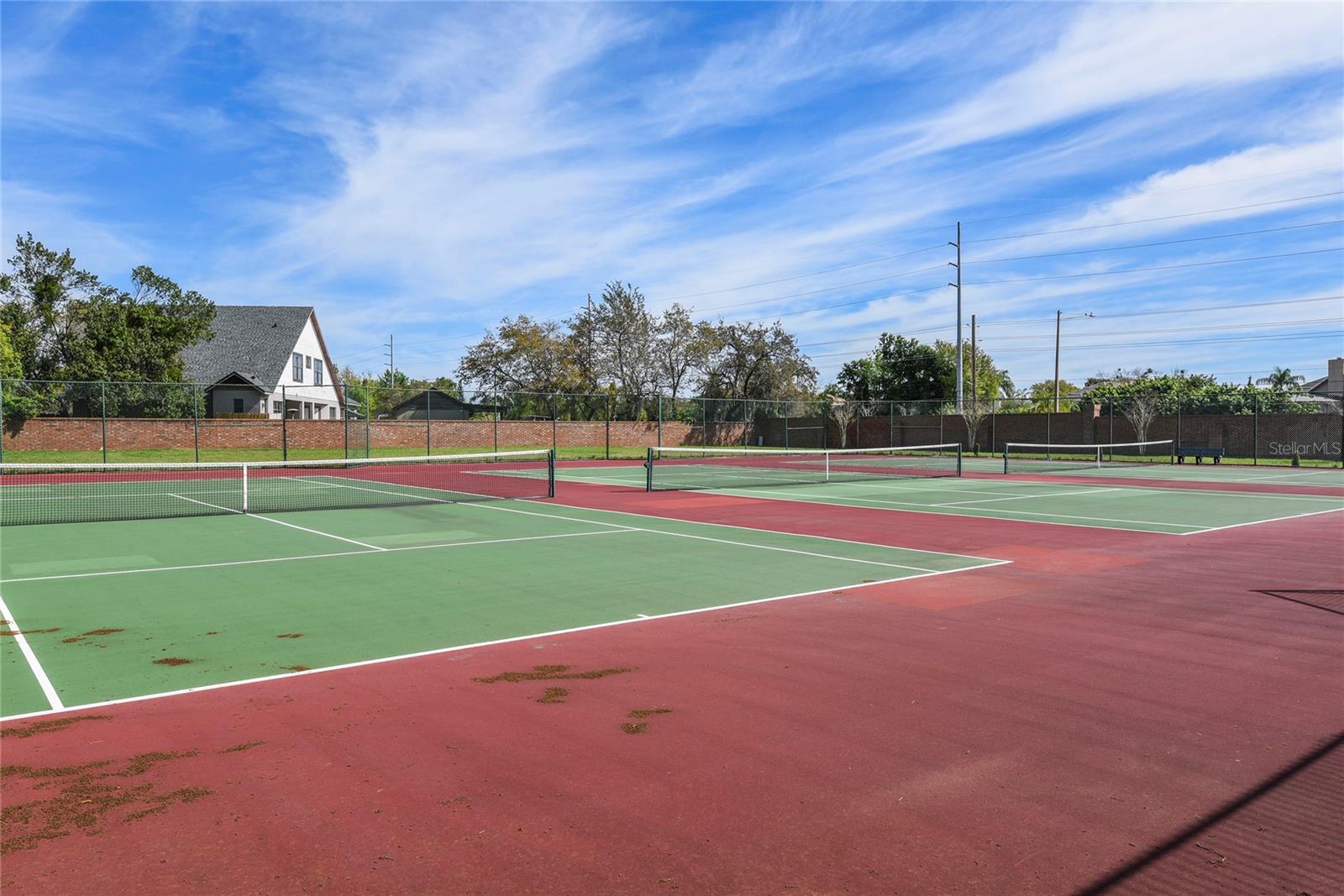 10507 Holly Crest Dr