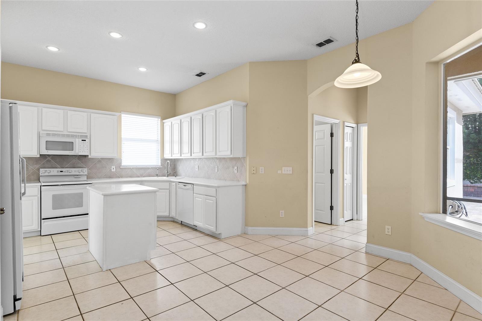 10507 Holly Crest Dr