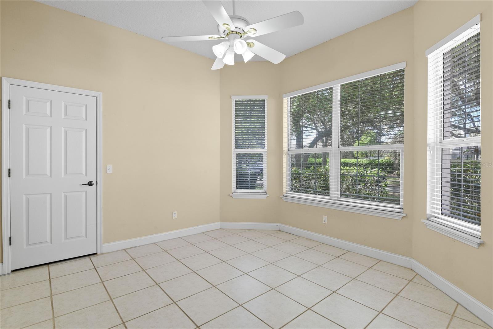 10507 Holly Crest Dr