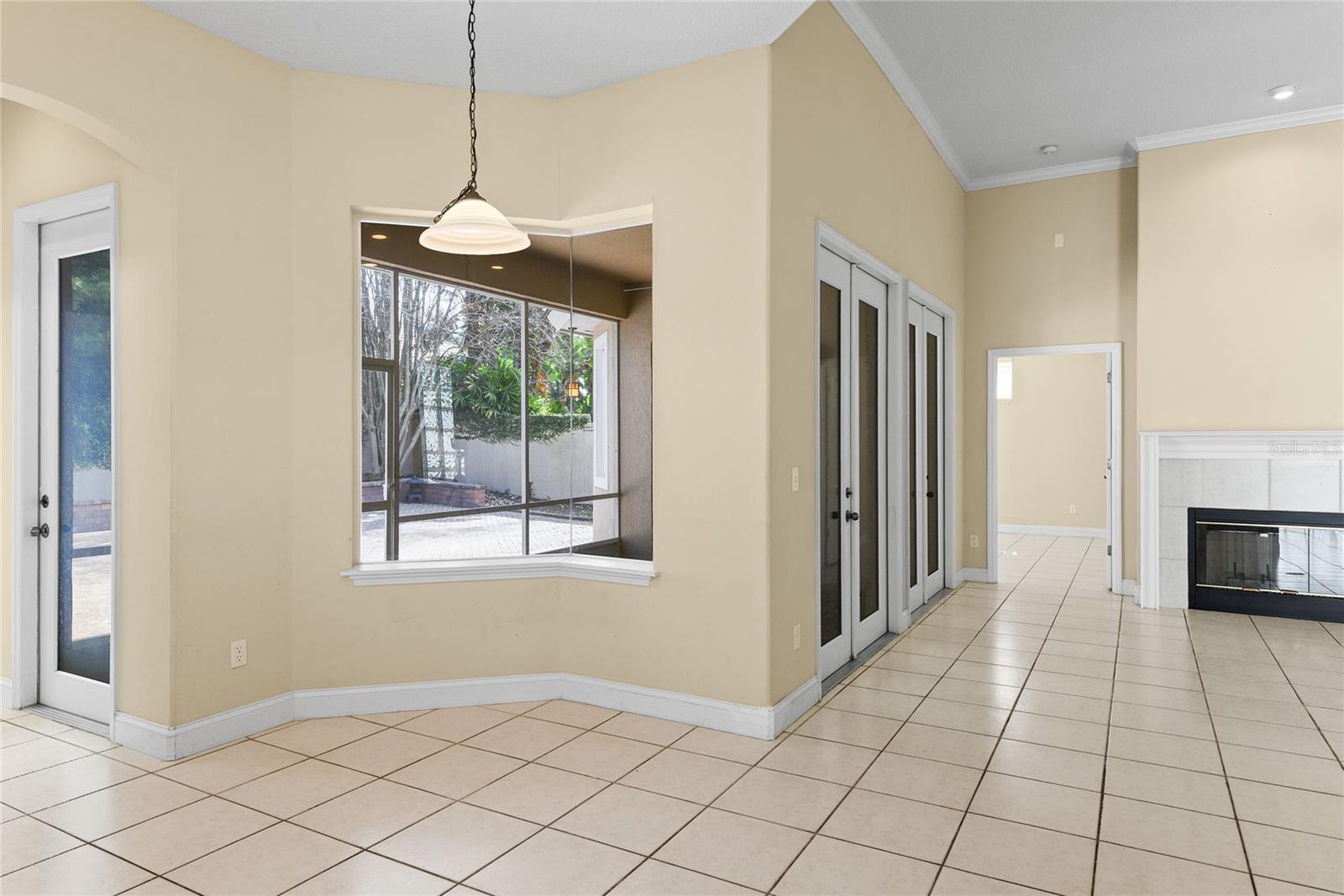 10507 Holly Crest Dr