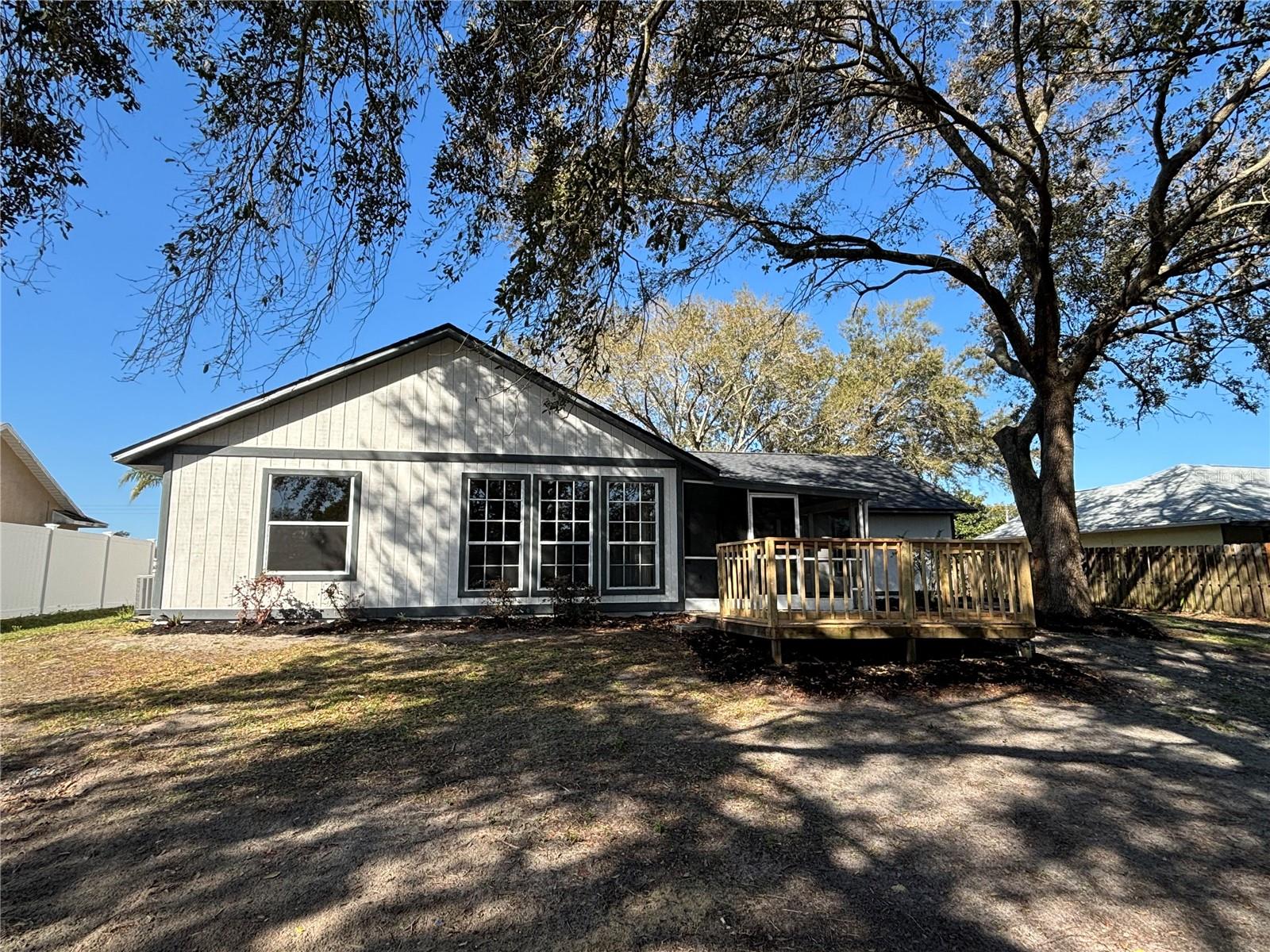 15 Surrey Rd