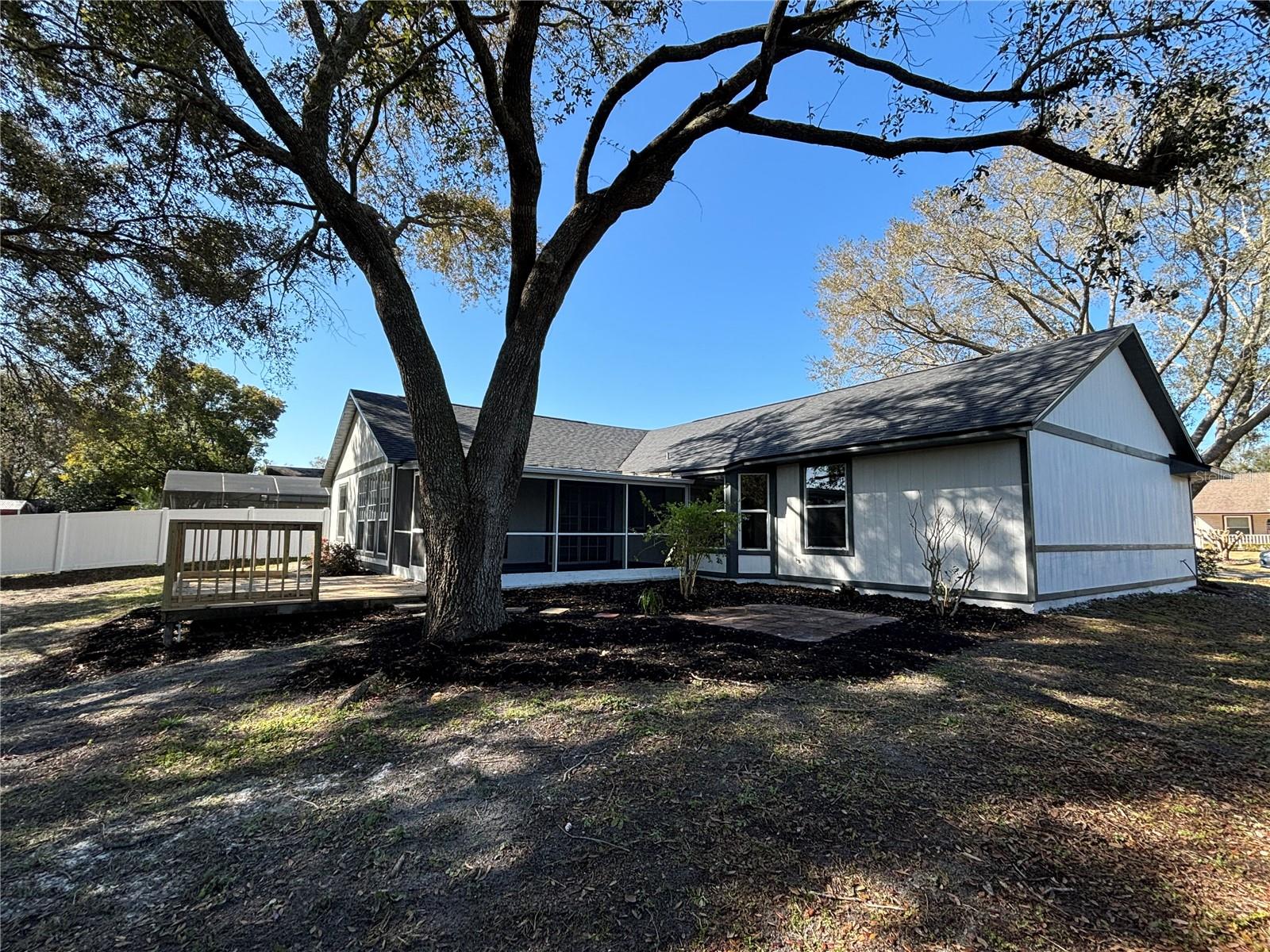 15 Surrey Rd