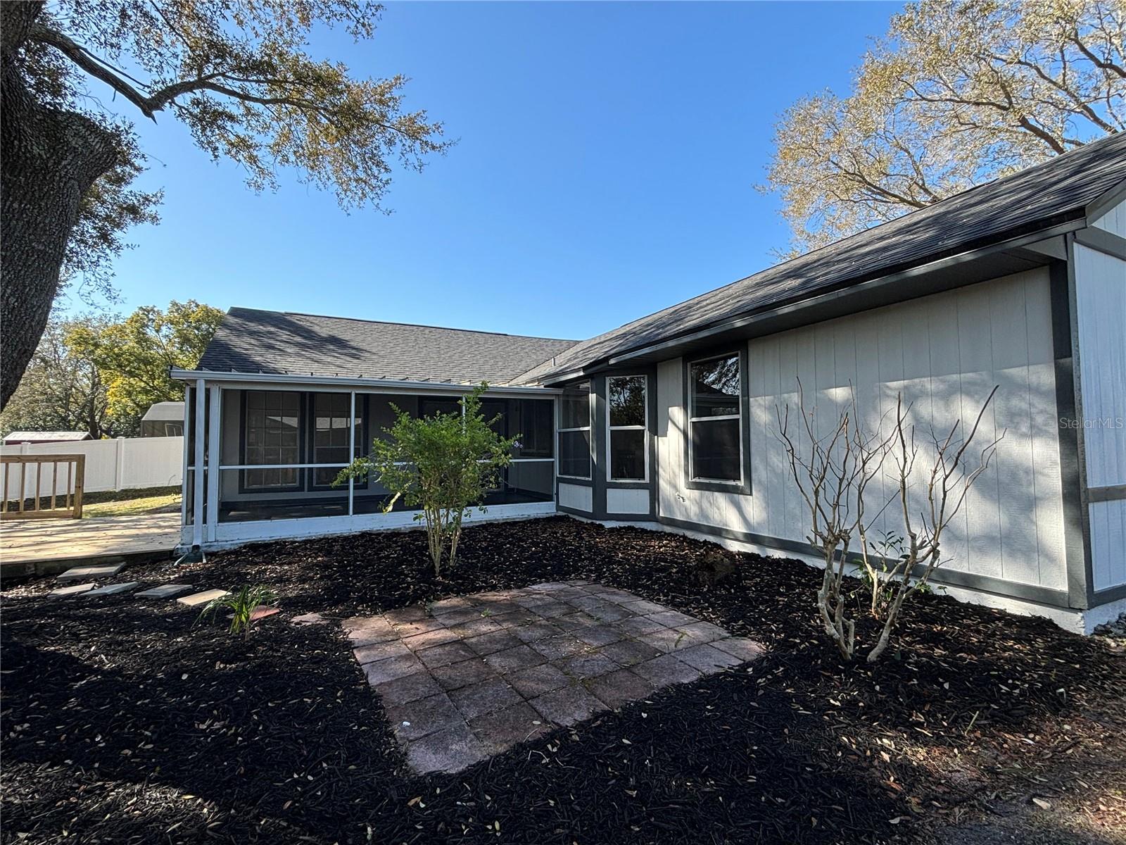 15 Surrey Rd