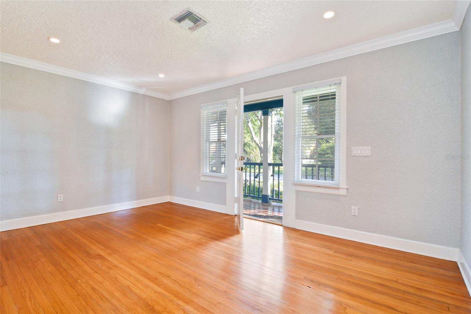 750 Royal Palm Ct