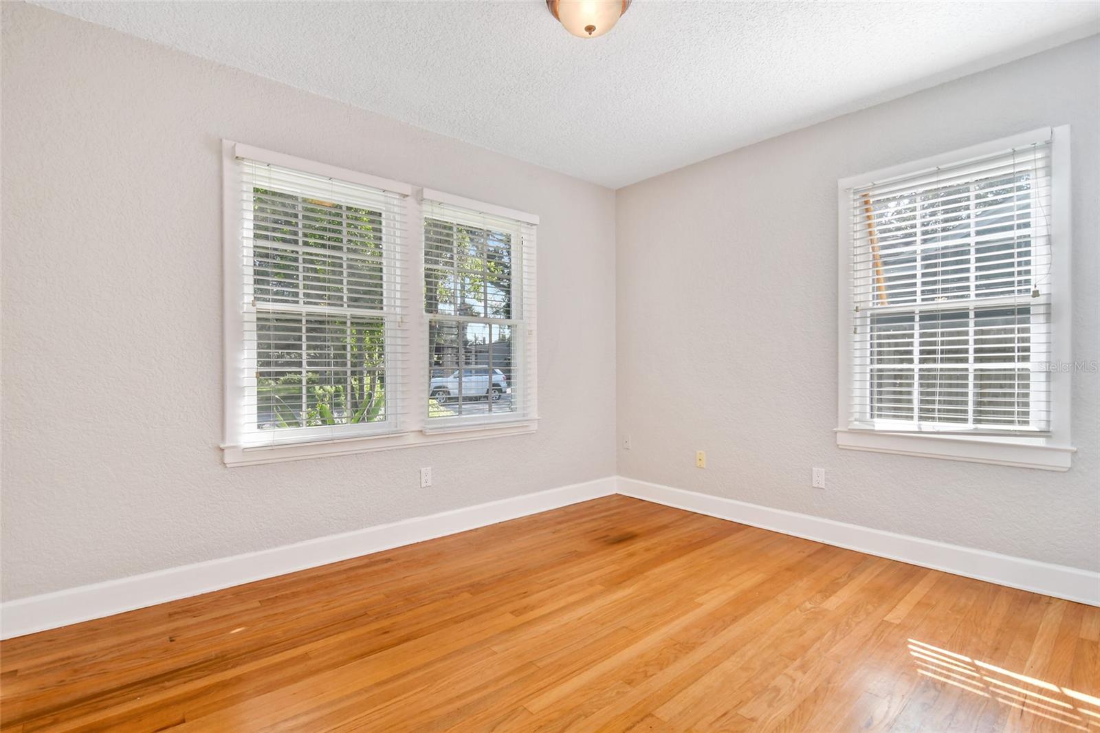 750 Royal Palm Ct