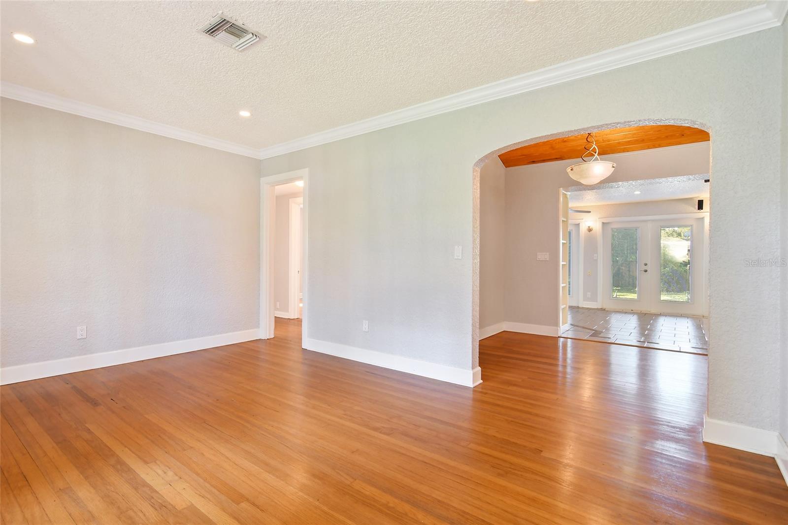 750 Royal Palm Ct