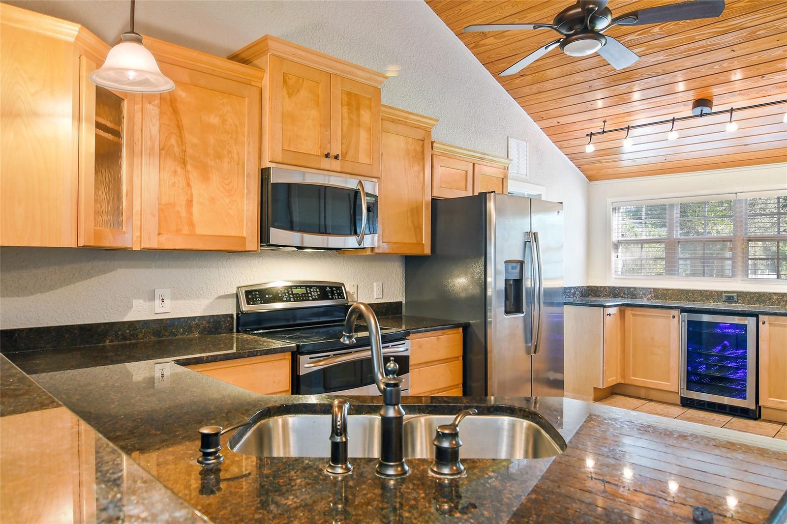 750 Royal Palm Ct