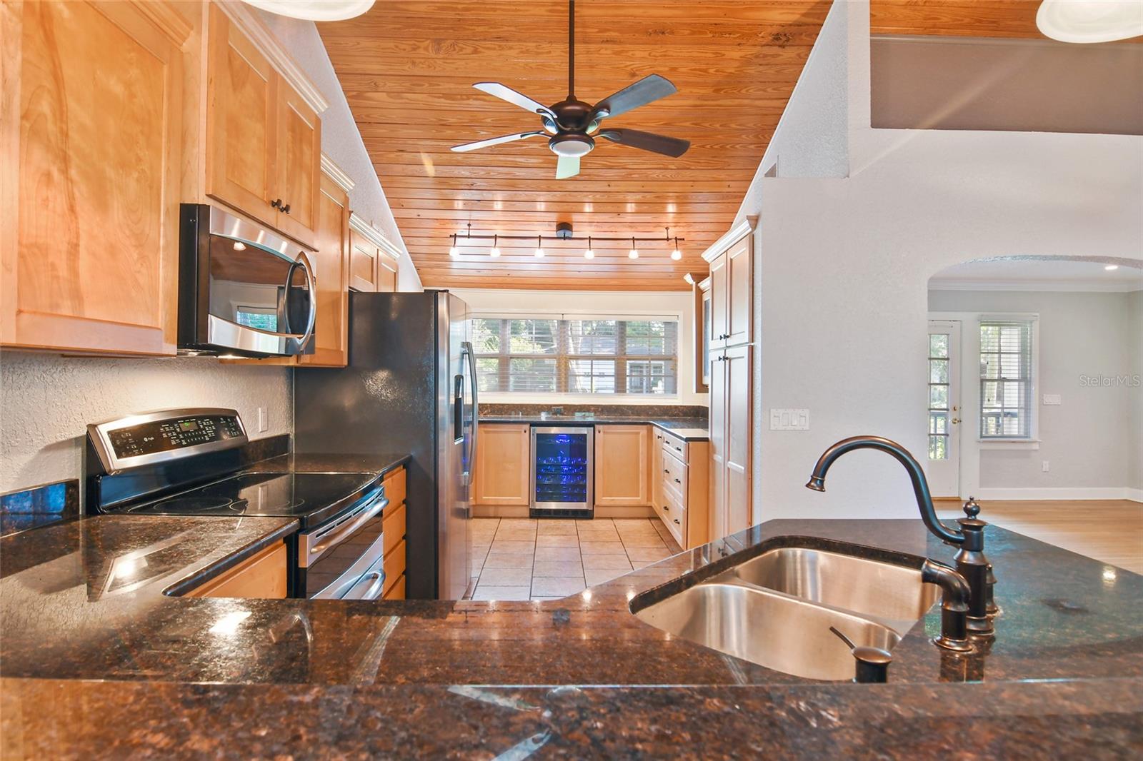 750 Royal Palm Ct