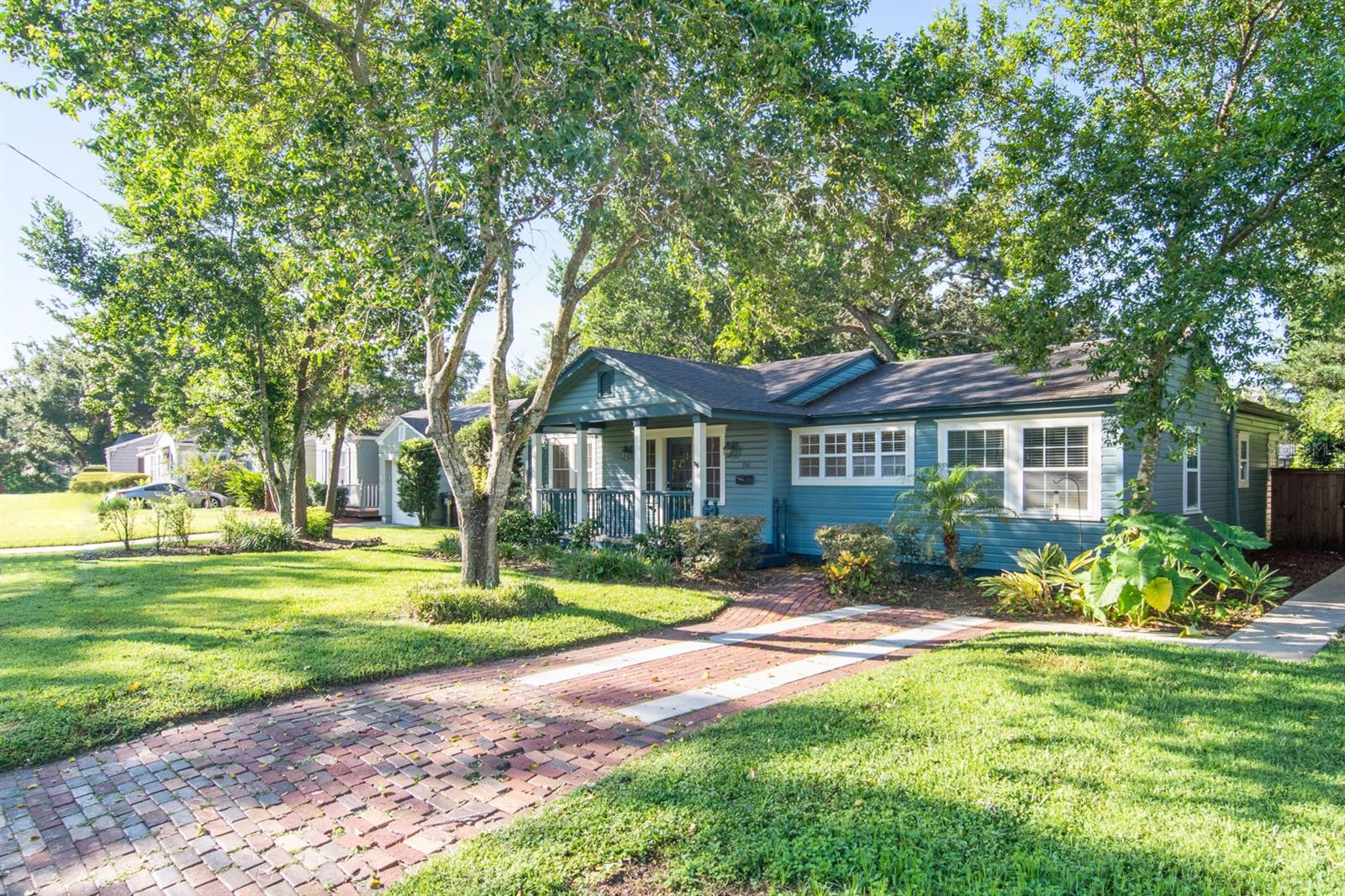 750 Royal Palm Ct