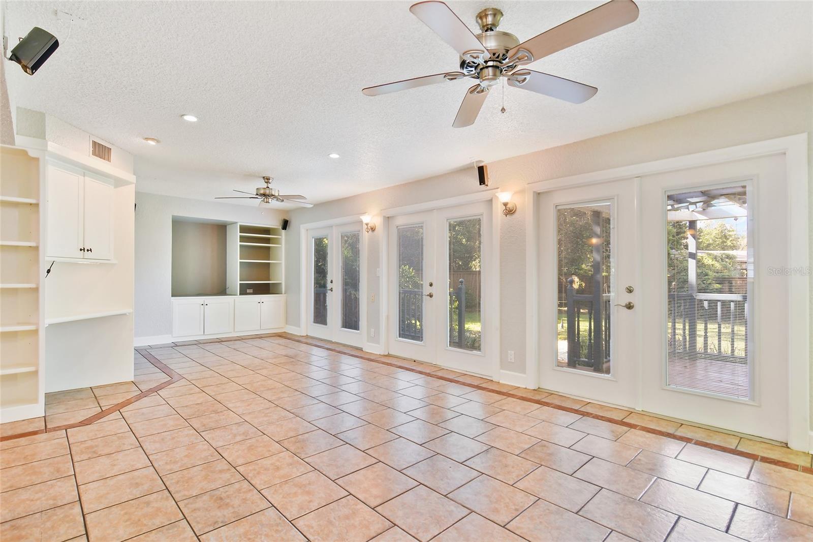 750 Royal Palm Ct