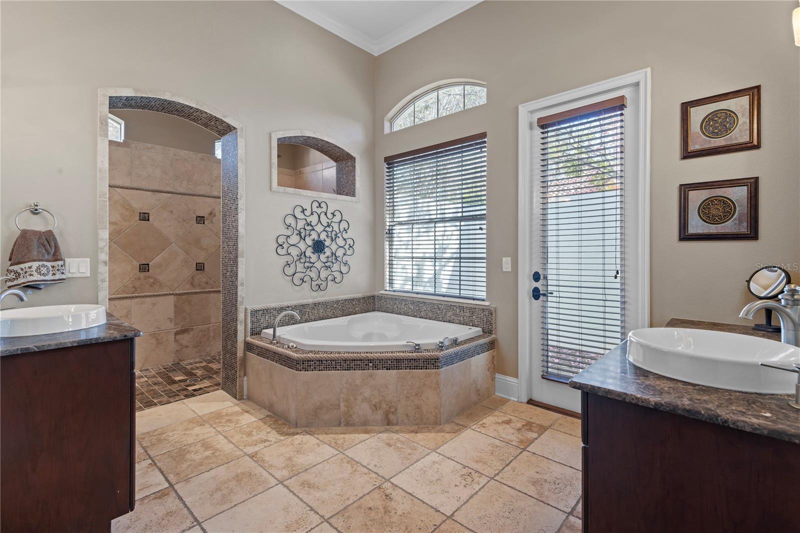 12537 Magnolia Cove Ct