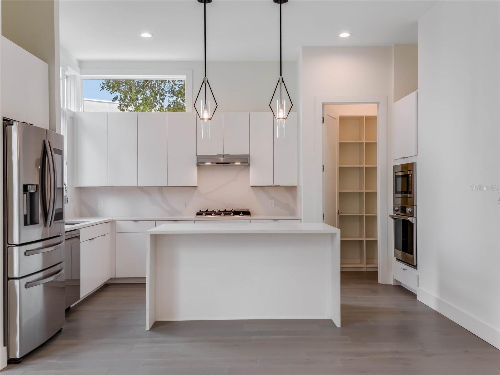 1808 Mondrian Cir
