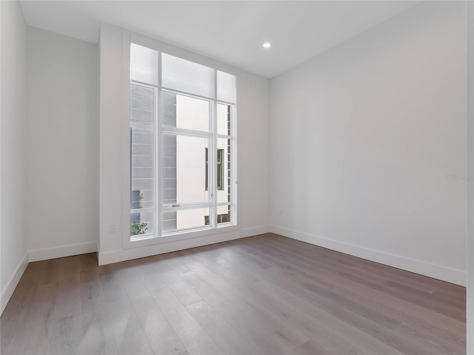 1808 Mondrian Cir