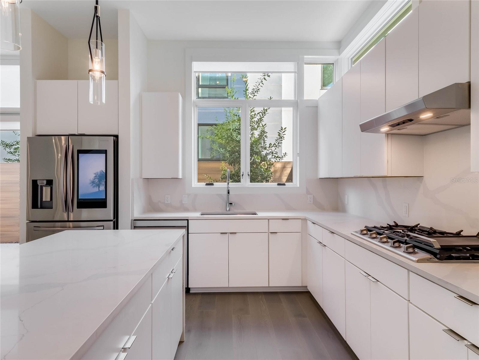 1808 Mondrian Cir