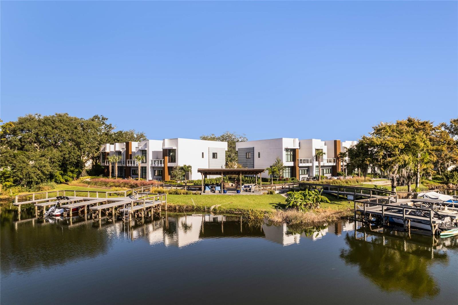 1808 Mondrian Cir