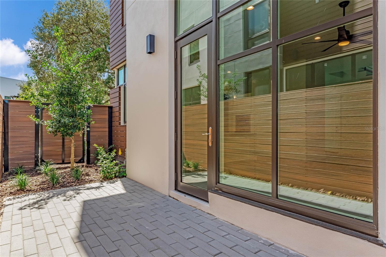 1808 Mondrian Cir