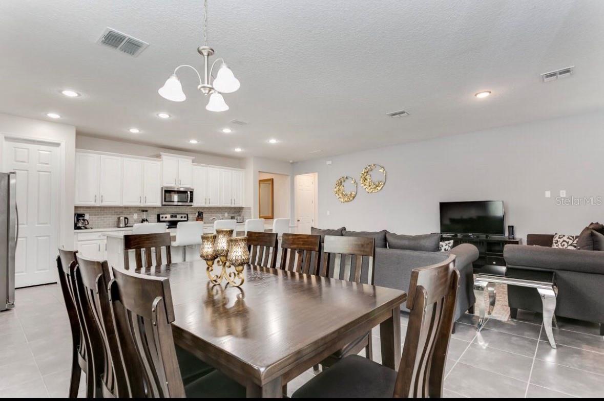 9000 Sunshine Ridge Loop