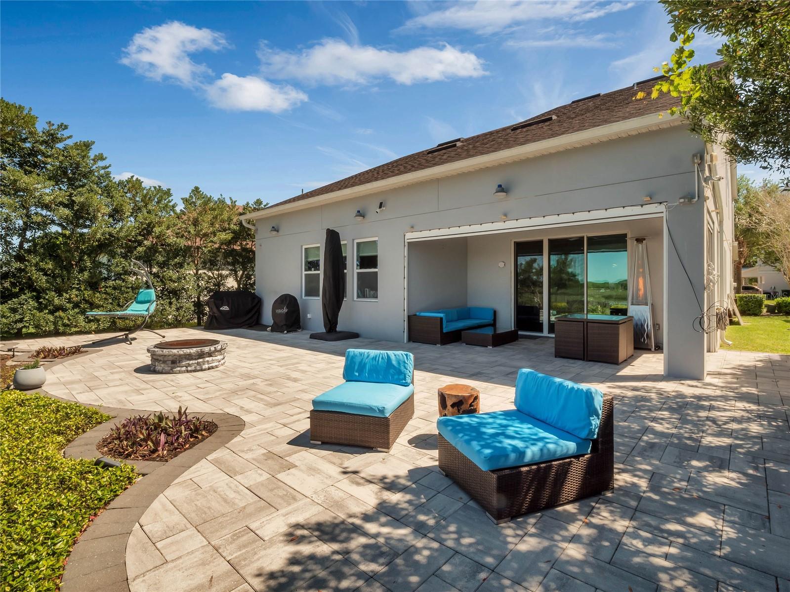 11689 Sprawling Oak Dr