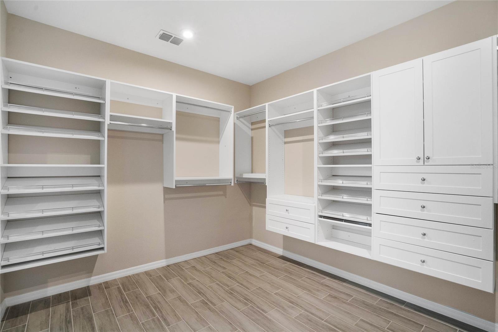 1132 Lakeside Estates Dr