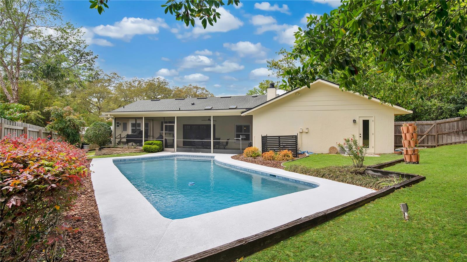 110 Valley Cir