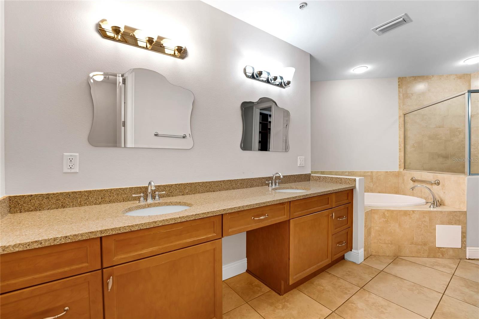 350 Carolina Ave #207