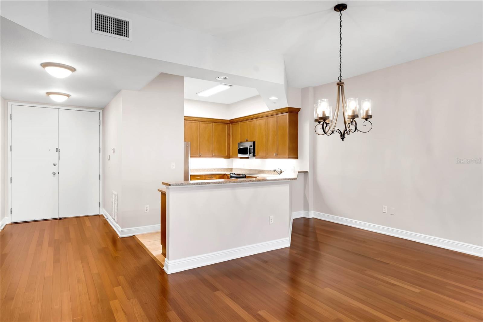 350 Carolina Ave #207