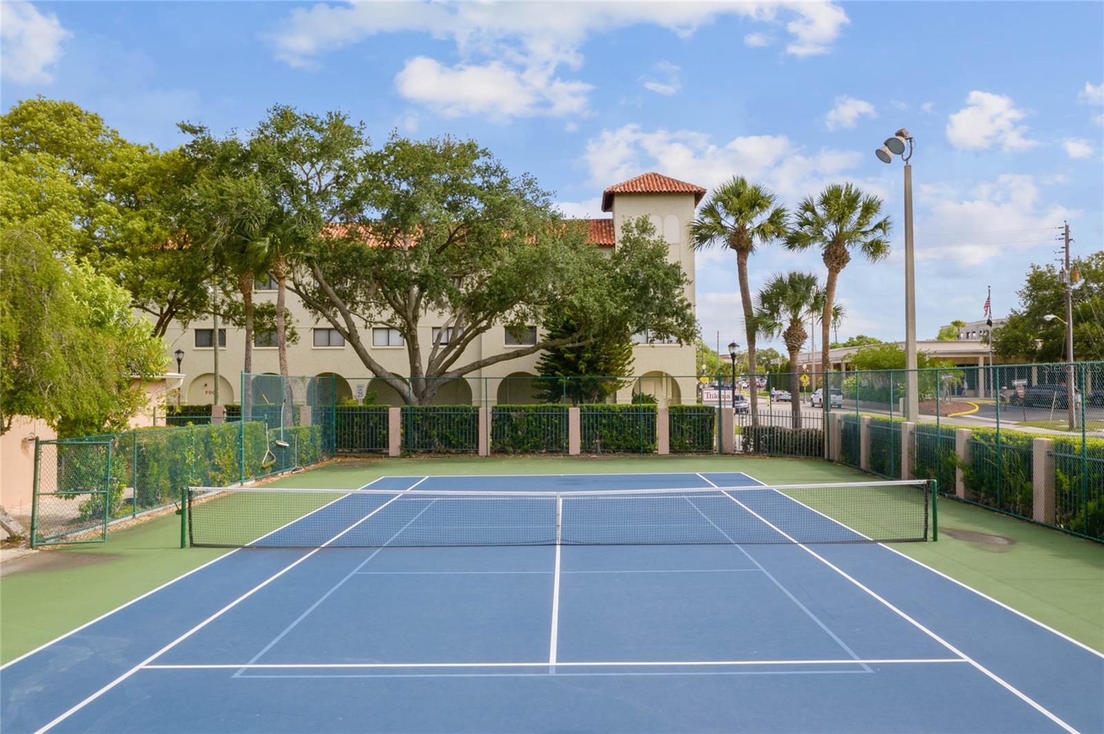 350 Carolina Ave #207