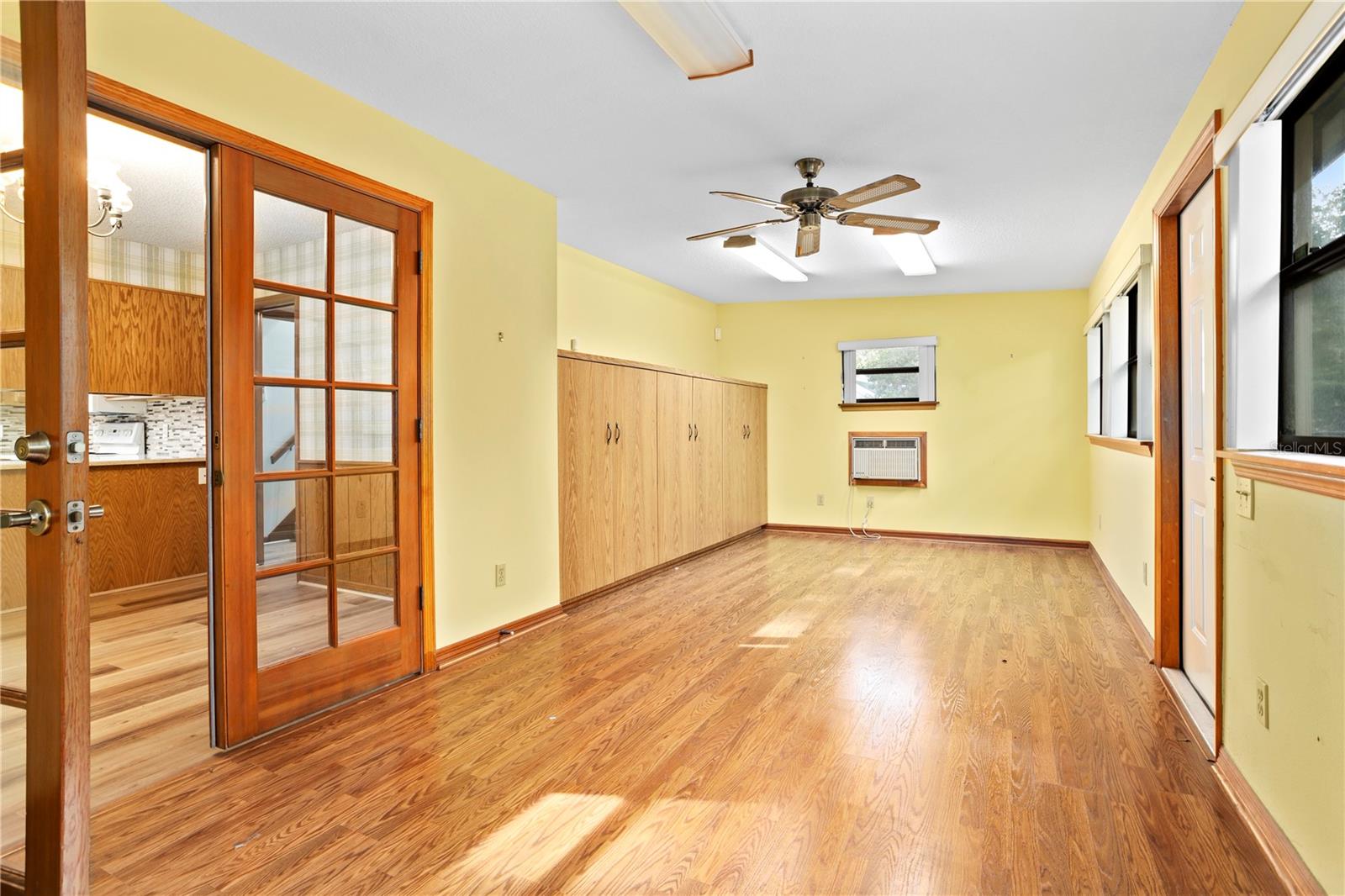 1402 Foxden Rd