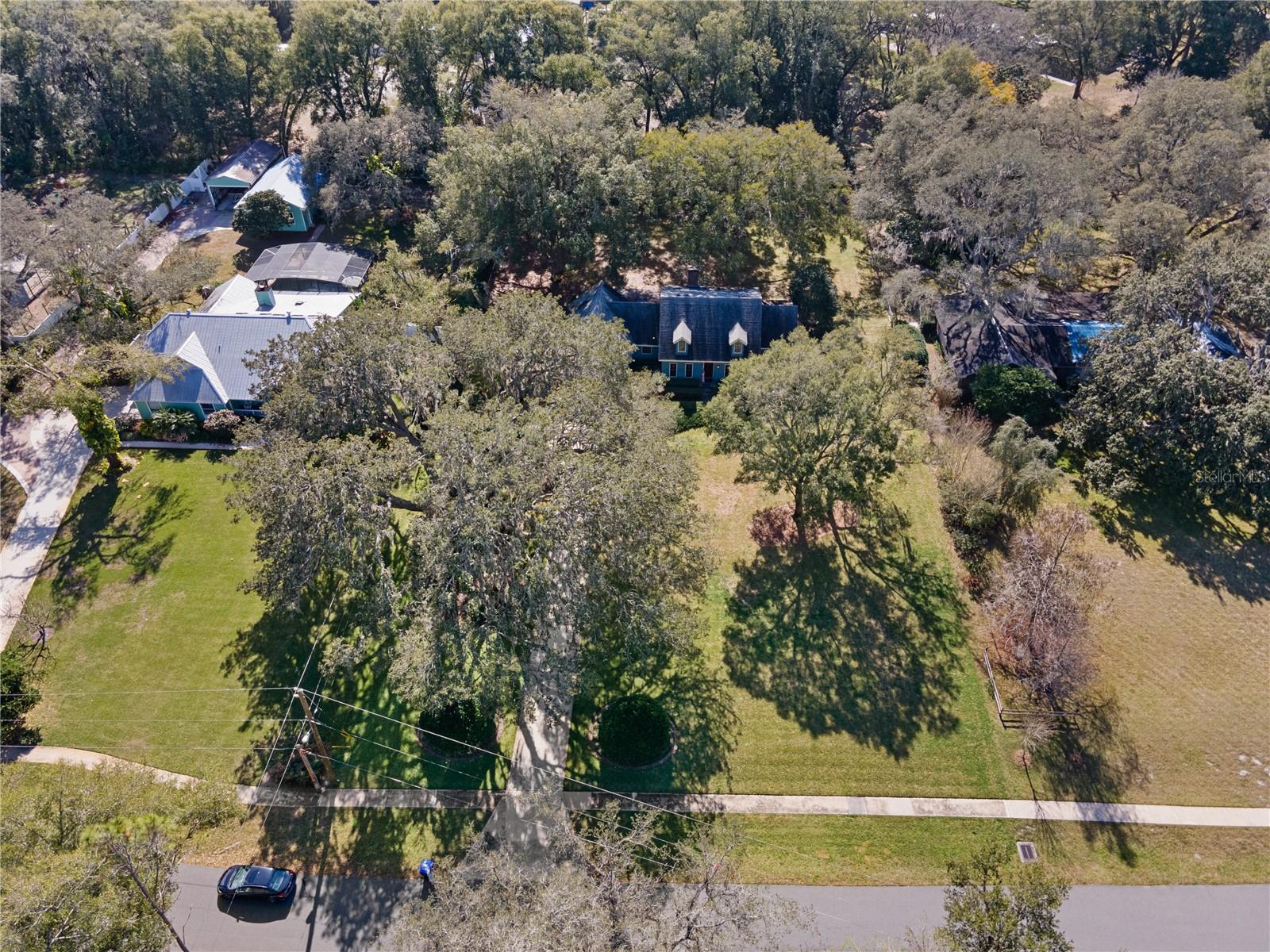 1402 Foxden Rd