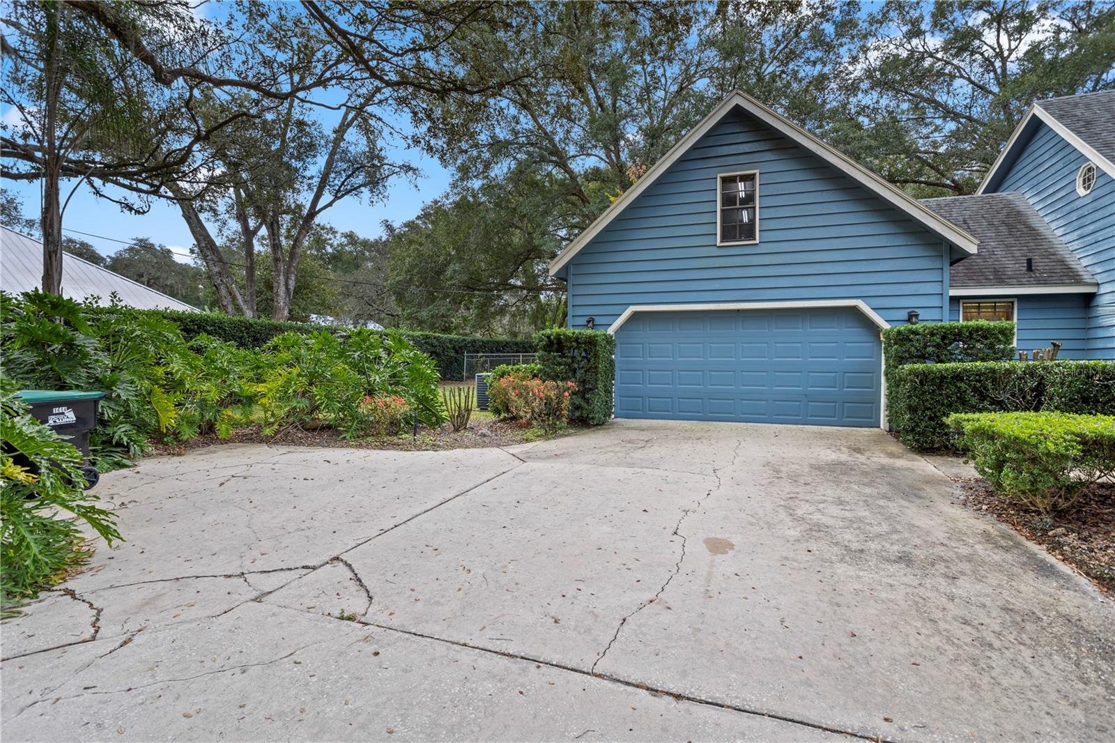 1402 Foxden Rd