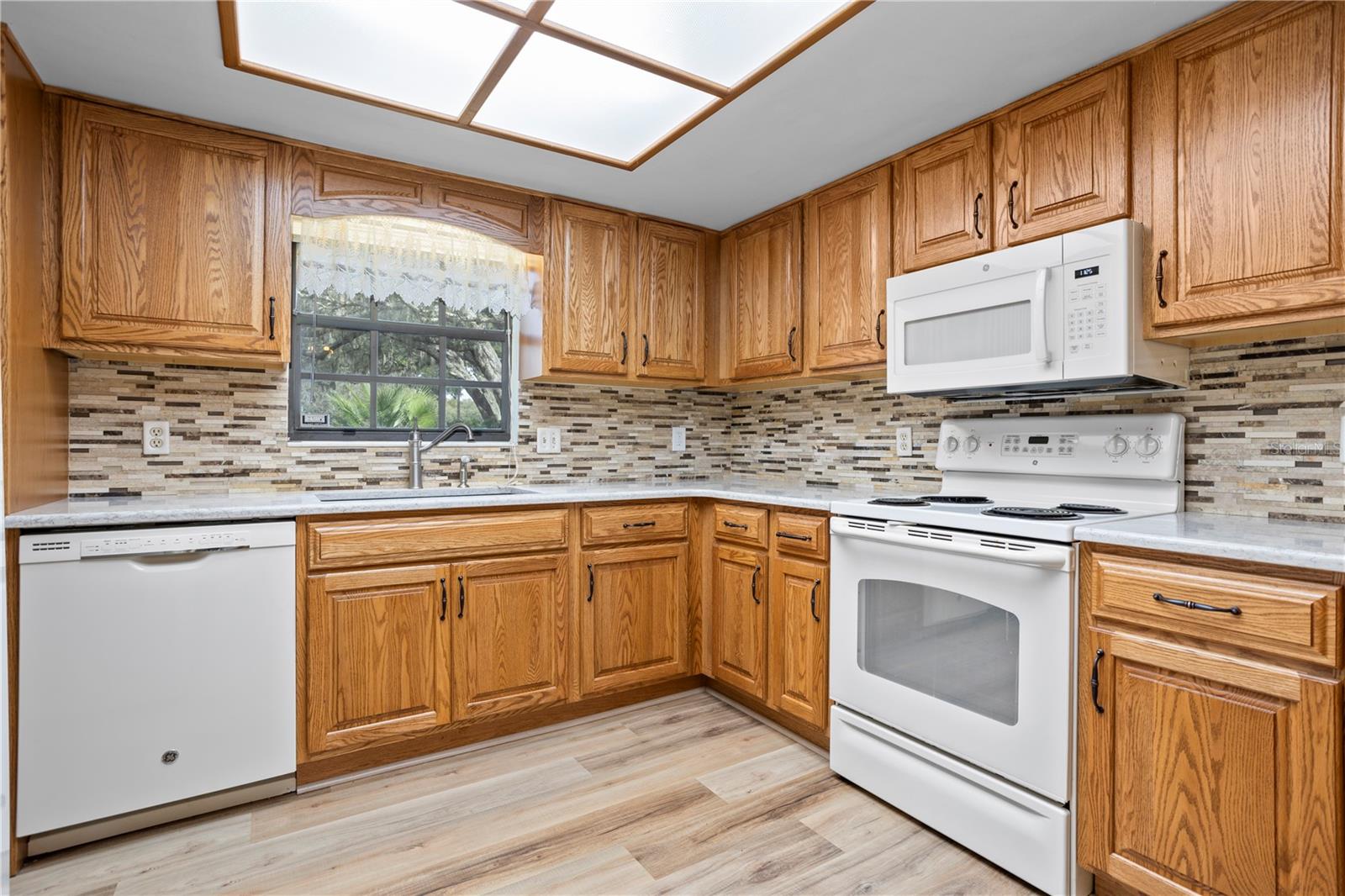 1402 Foxden Rd