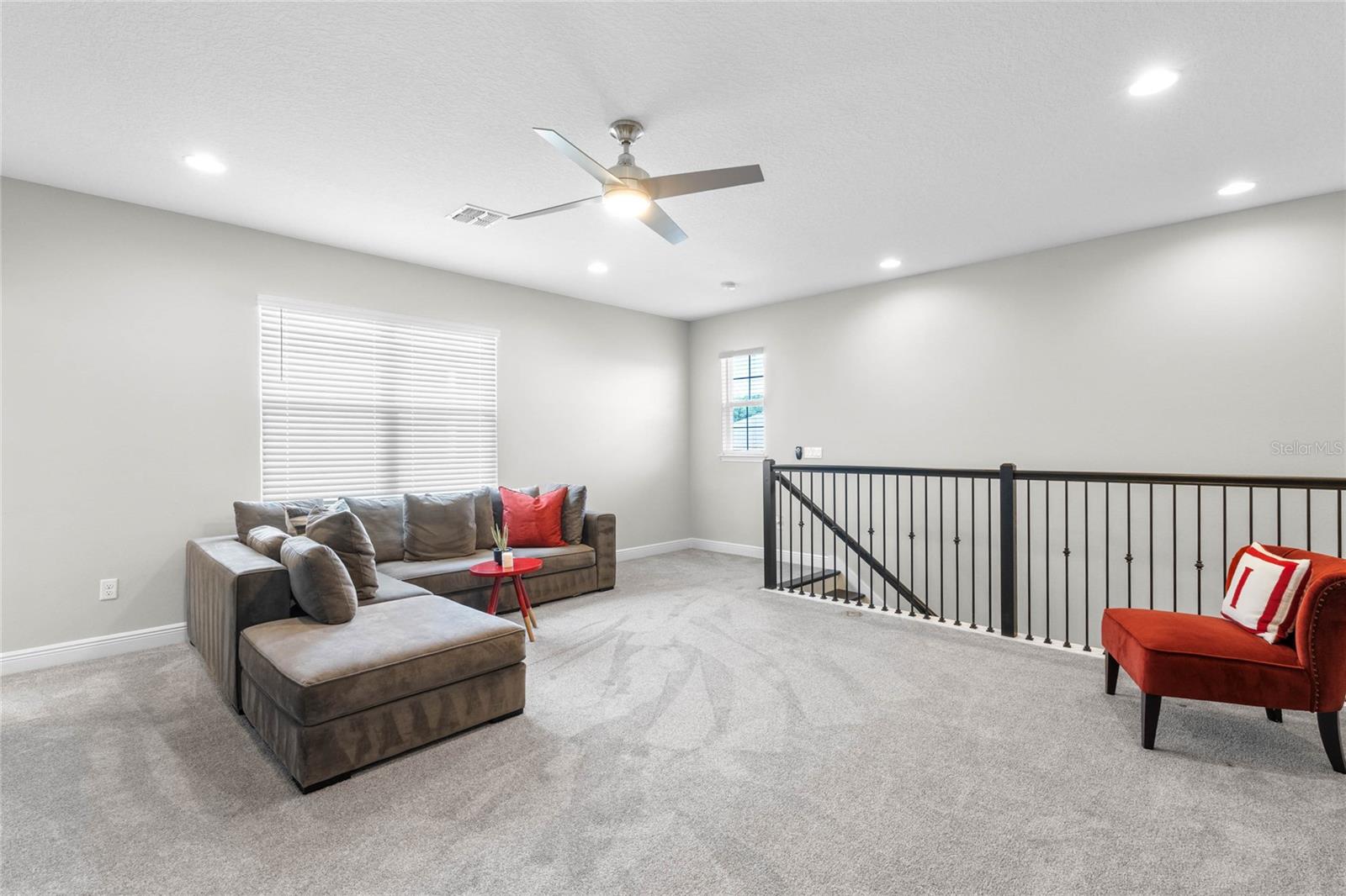 5633 Orange Orchard Dr