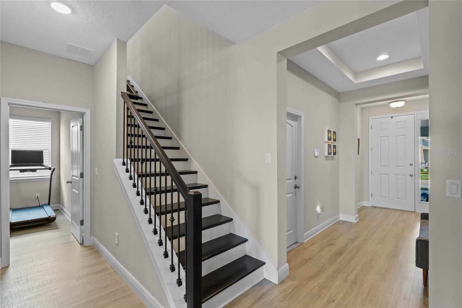 5633 Orange Orchard Dr