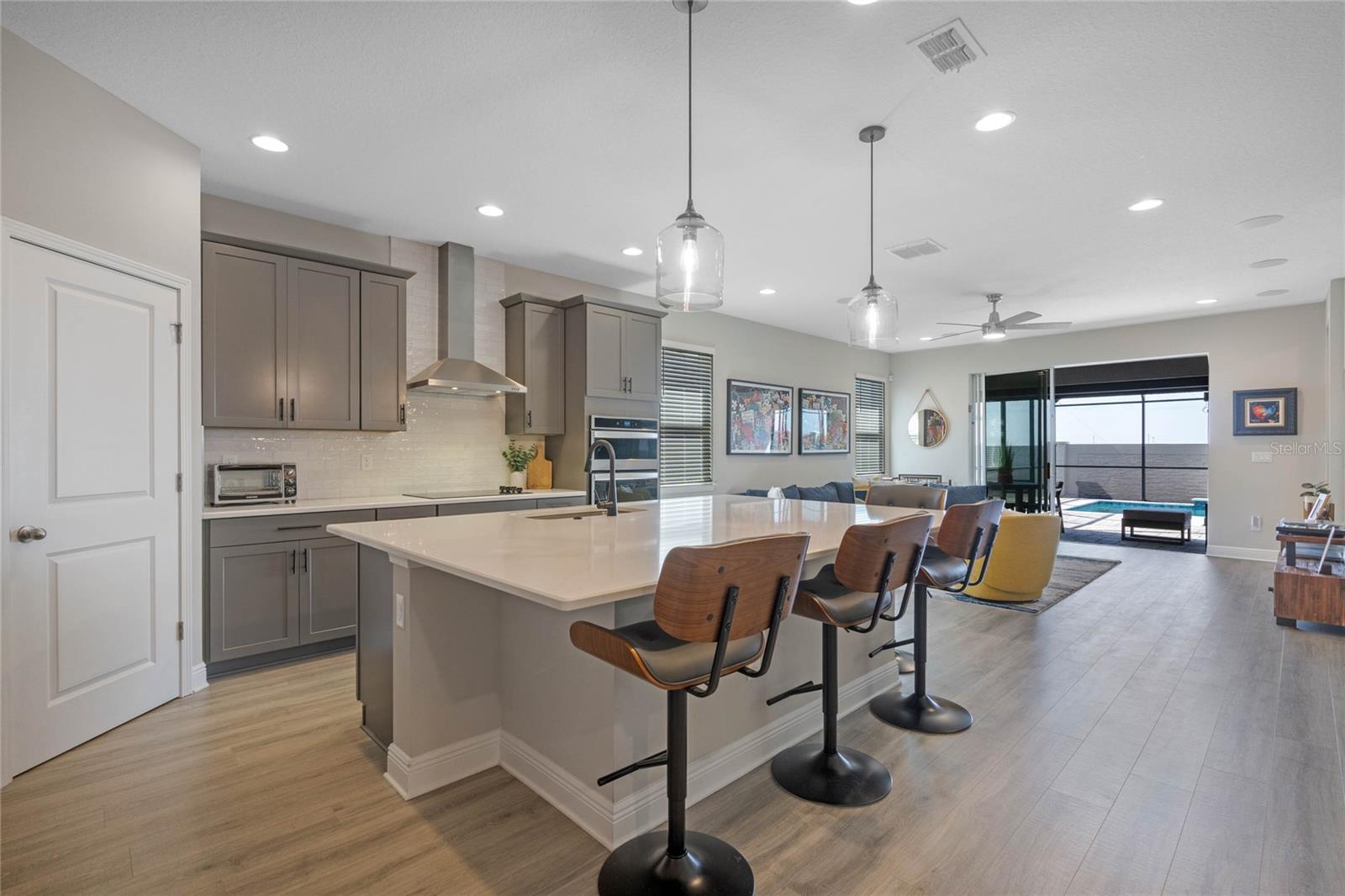 5633 Orange Orchard Dr