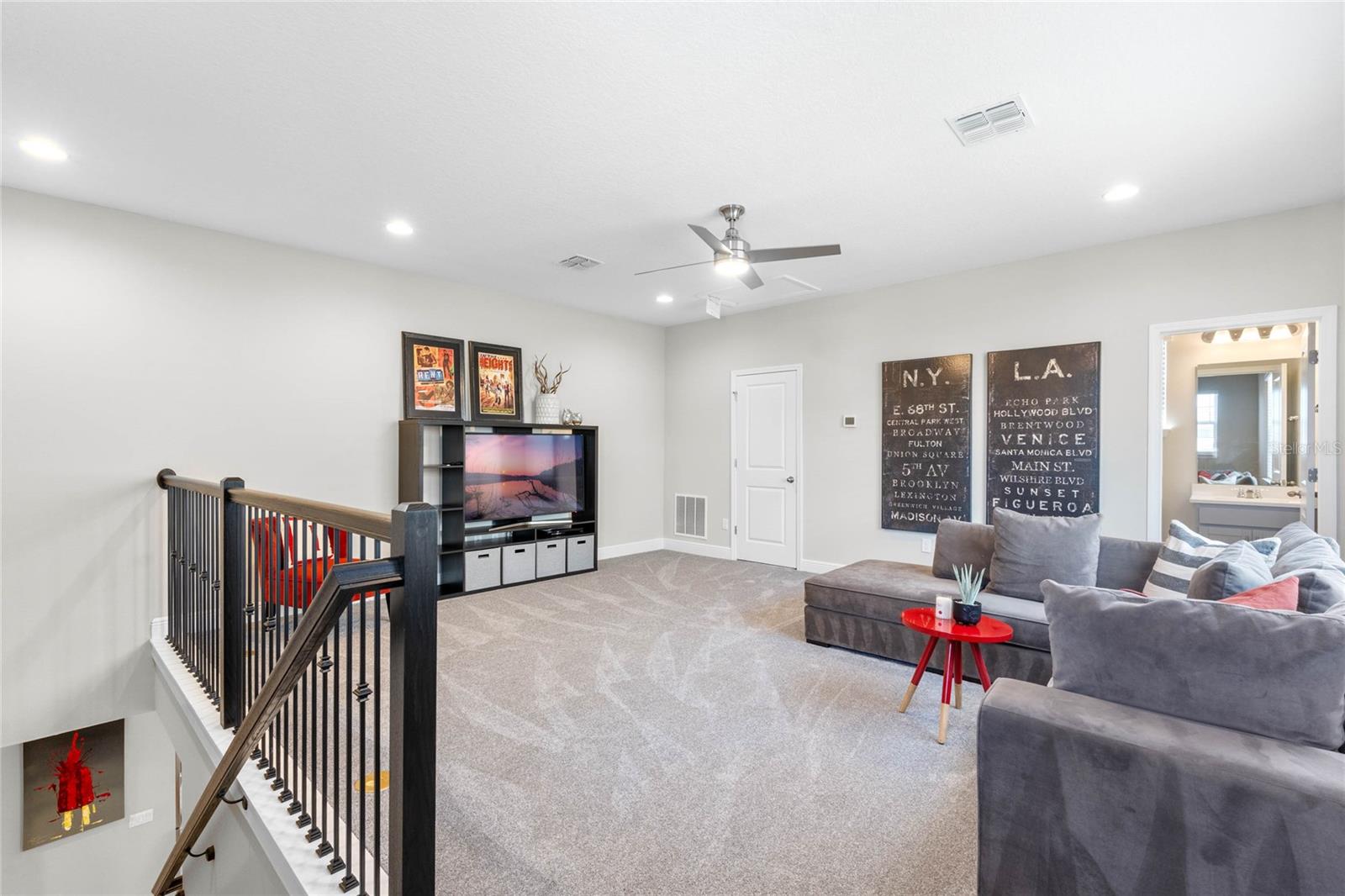 5633 Orange Orchard Dr