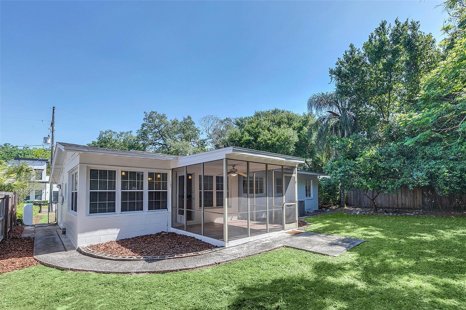 800 Lake Highland Dr