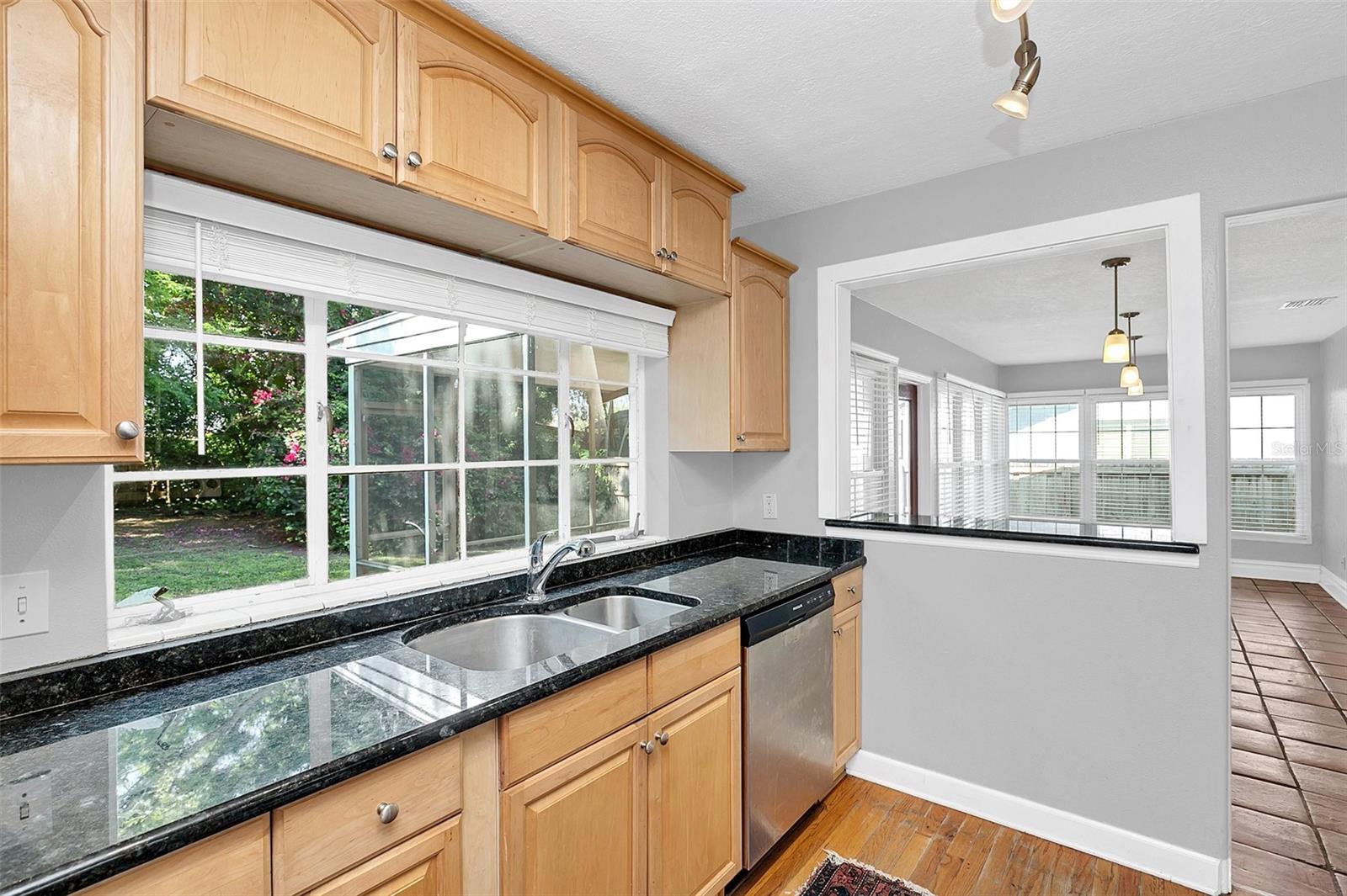 800 Lake Highland Dr