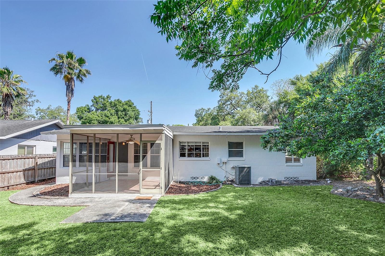 800 Lake Highland Dr