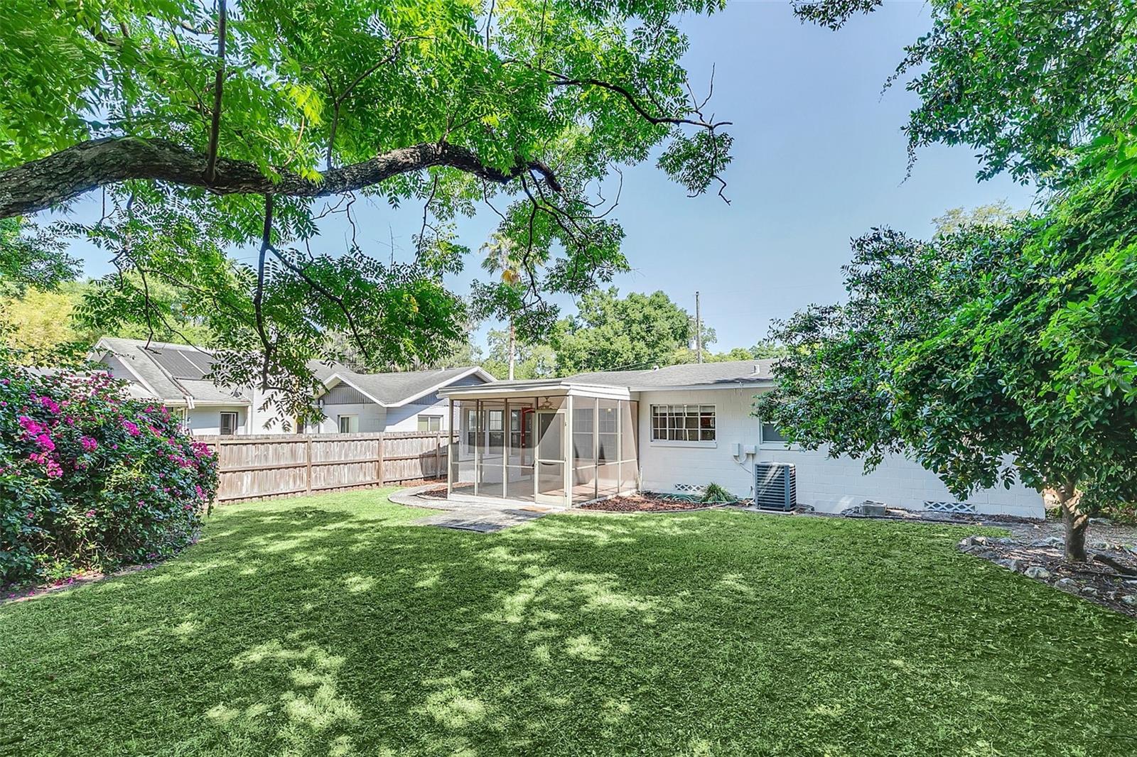 800 Lake Highland Dr