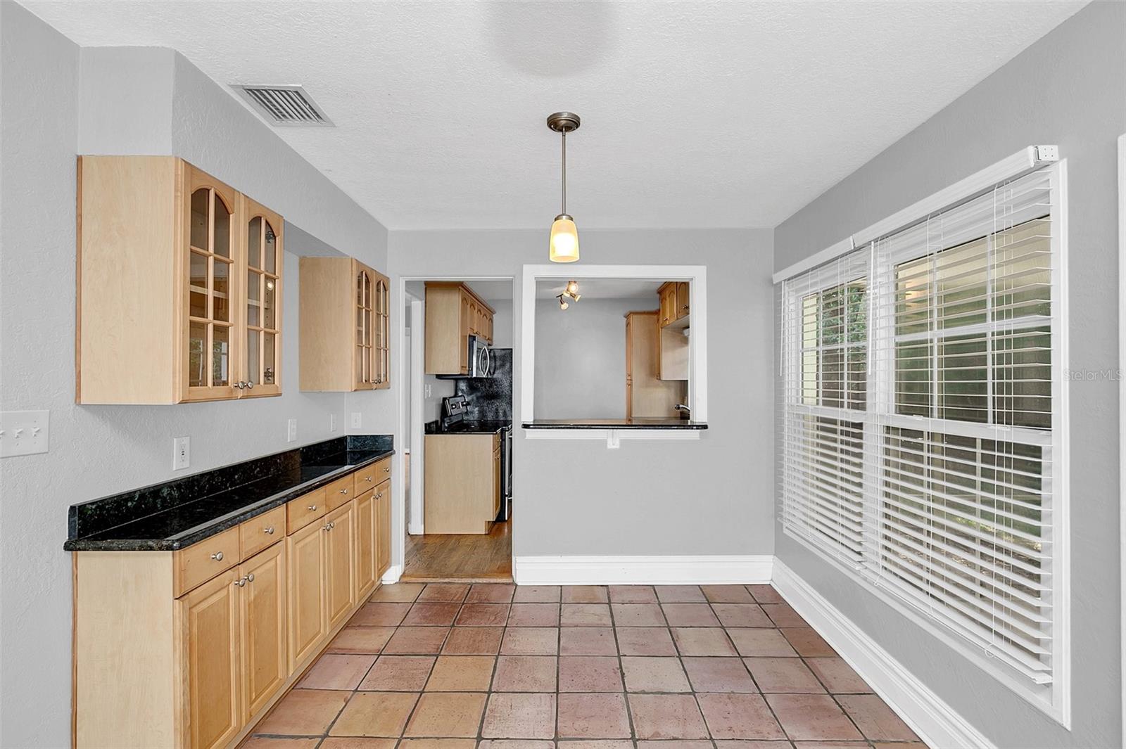 800 Lake Highland Dr