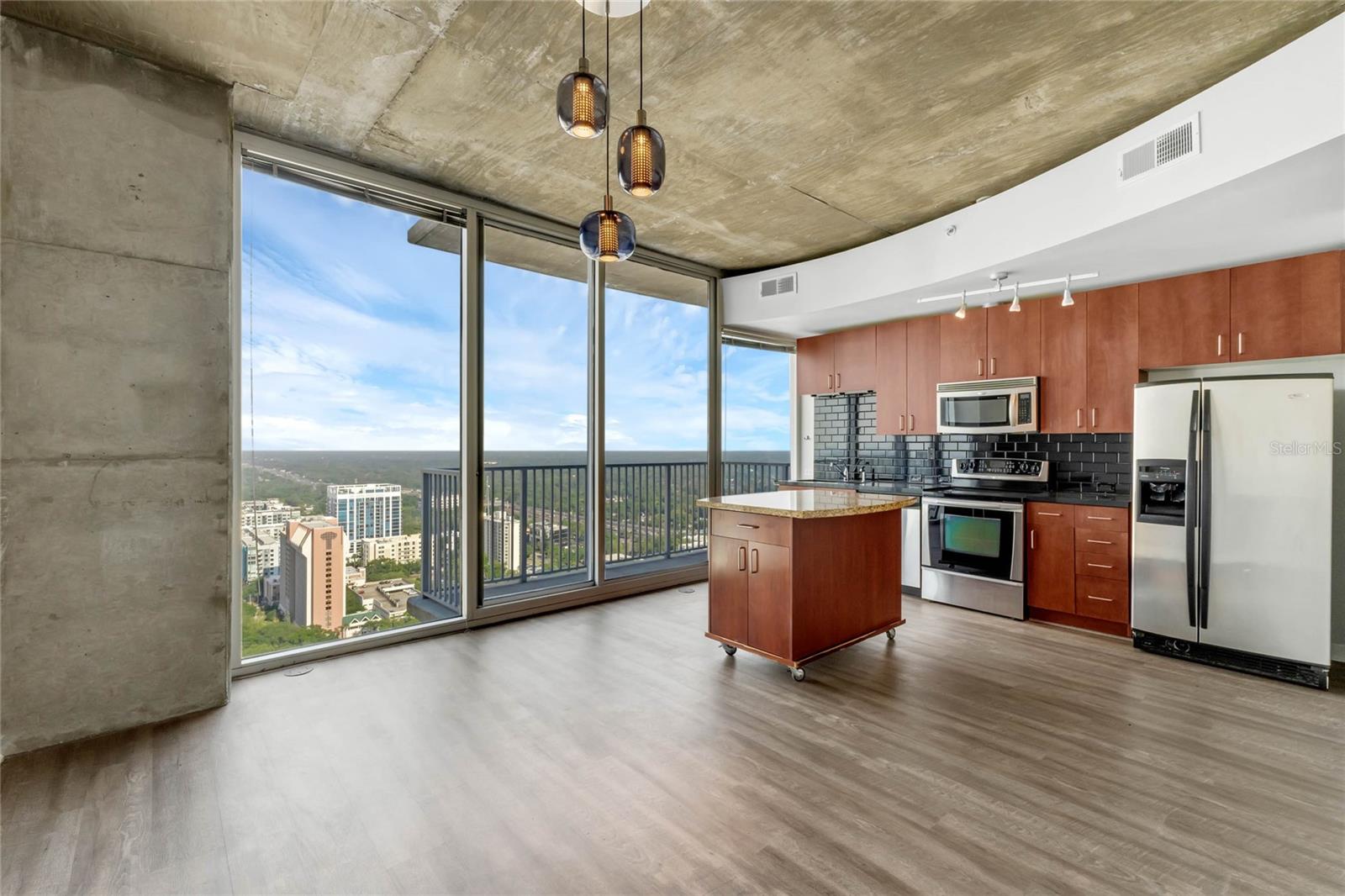 155 S Court Ave #2807